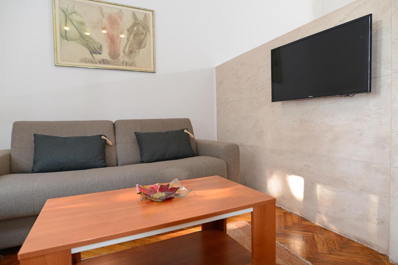 Central Spot Apartments Белград Екстериор снимка